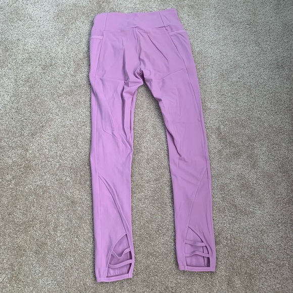 (SOLD) Gymshark leggings - Picture 2 of 3